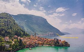 Il Tramonto Sul Lago Varenna